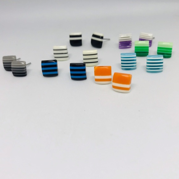 Black And White Minimalist Stud Earrings - Picture 5 of 12